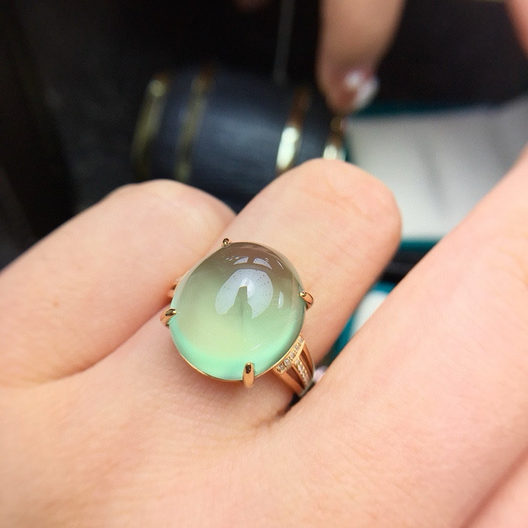 14k Gold 13.5 Ct Natural Prehnite & Diamond Ring - 6