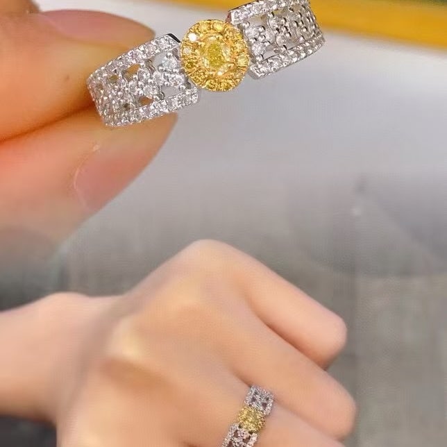 14k Gold 0.68 Ct Natural Color Diamond Ring - 2