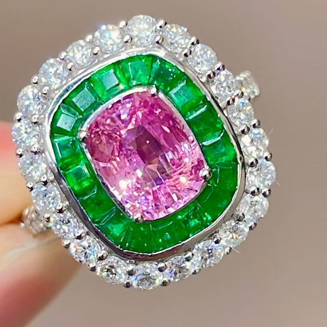 14k Gold 3.3 Ctw Natural Padparadscha Sapphire & Diamond Ring - 2