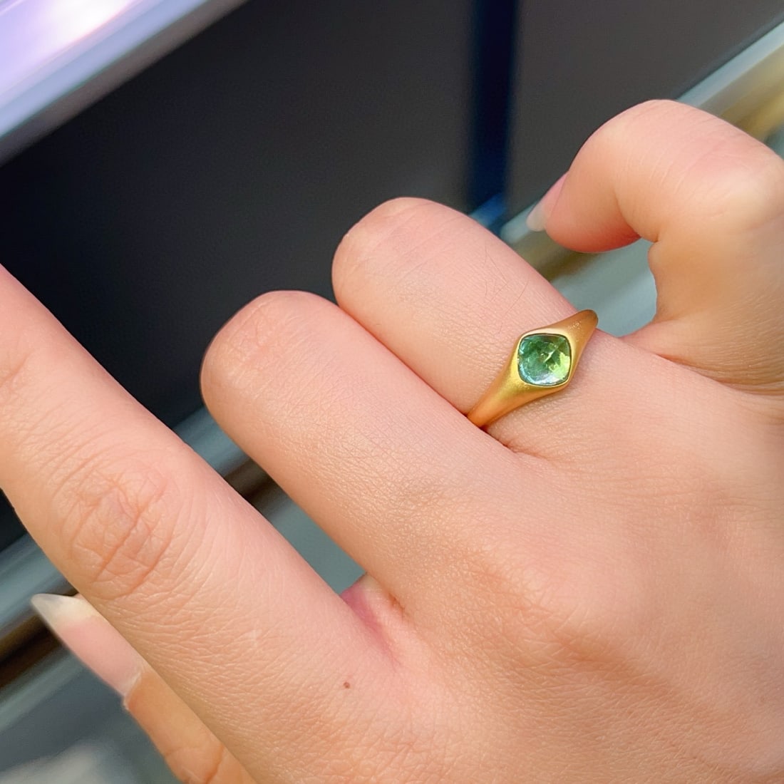 14k Gold 1.00 Ct Natural Emerald Ring - 3