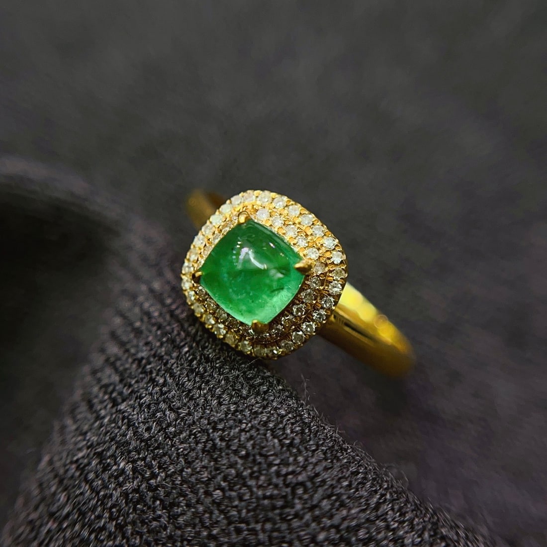 14k Gold 0.95 Ct Natural Emerald & Diamond Ring - 3