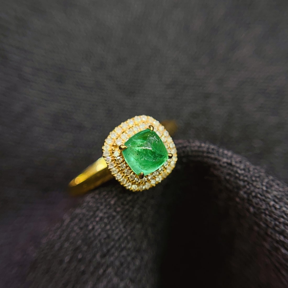 14k Gold 0.95 Ct Natural Emerald & Diamond Ring - 4