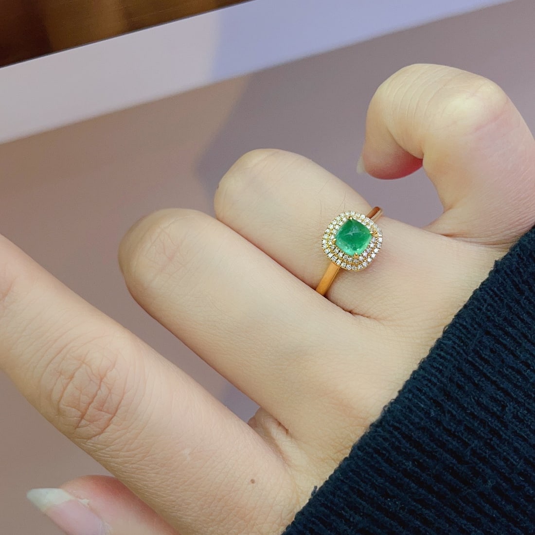 14k Gold 0.95 Ct Natural Emerald & Diamond Ring - 6