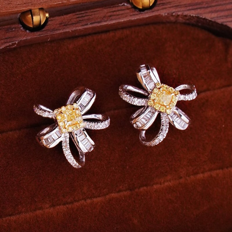 14k Gold 0.7 Ct Natural Color Diamond Earrings - 4