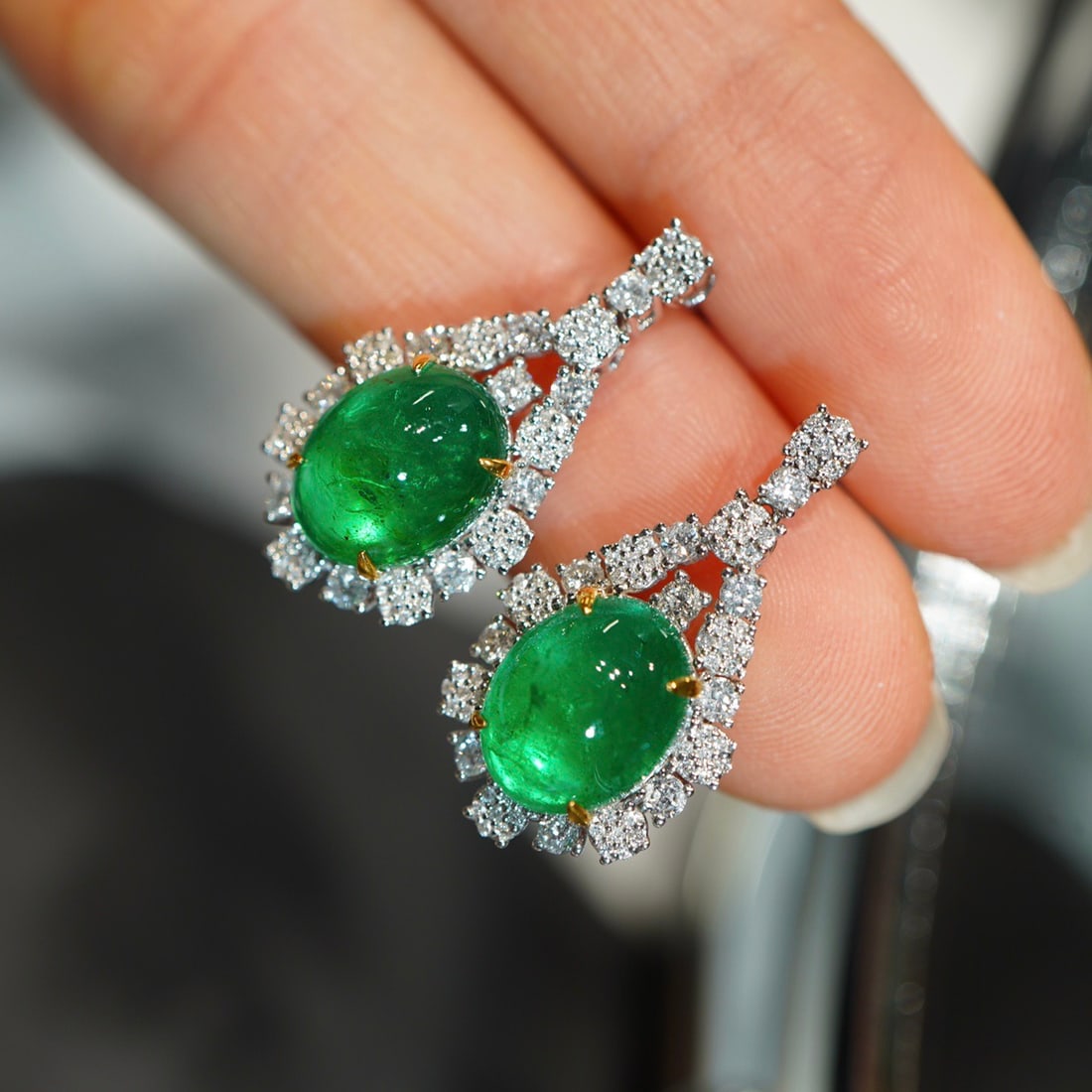 14k Gold 5.15 Ct Vivid Green Natural Emerald & Diamond Earrings - 7