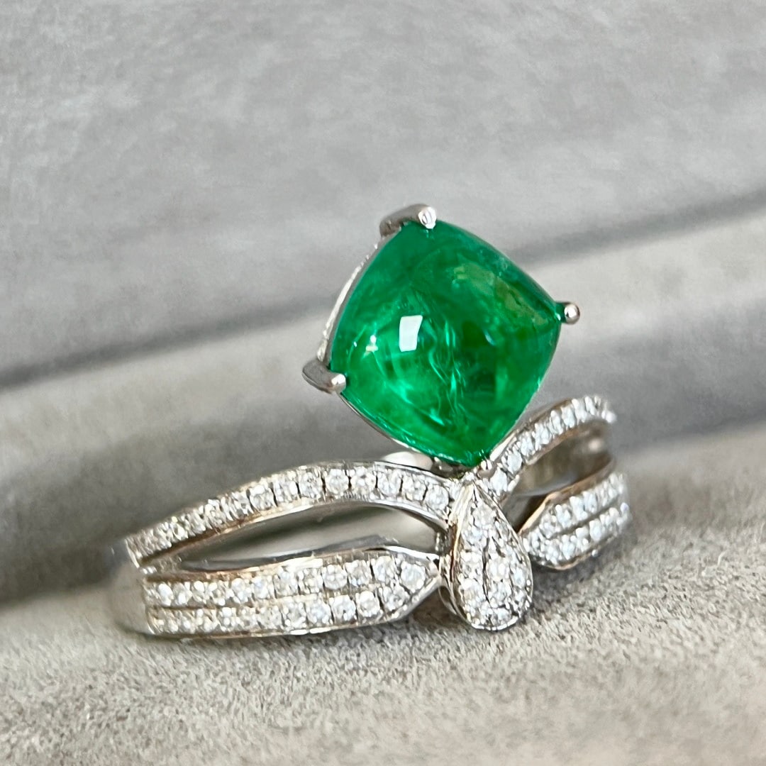 14k Gold 2.35 Ctw Vivid Green Natural Emerald & Diamond Ring - 5