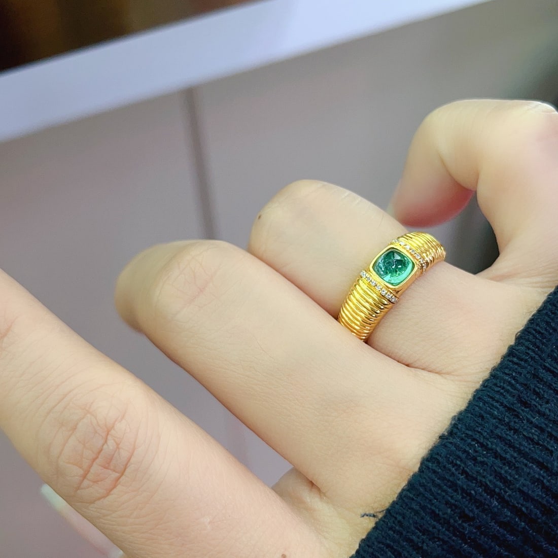 14k Gold 0.60 Ct Natural Emerald & Diamond Ring - 4