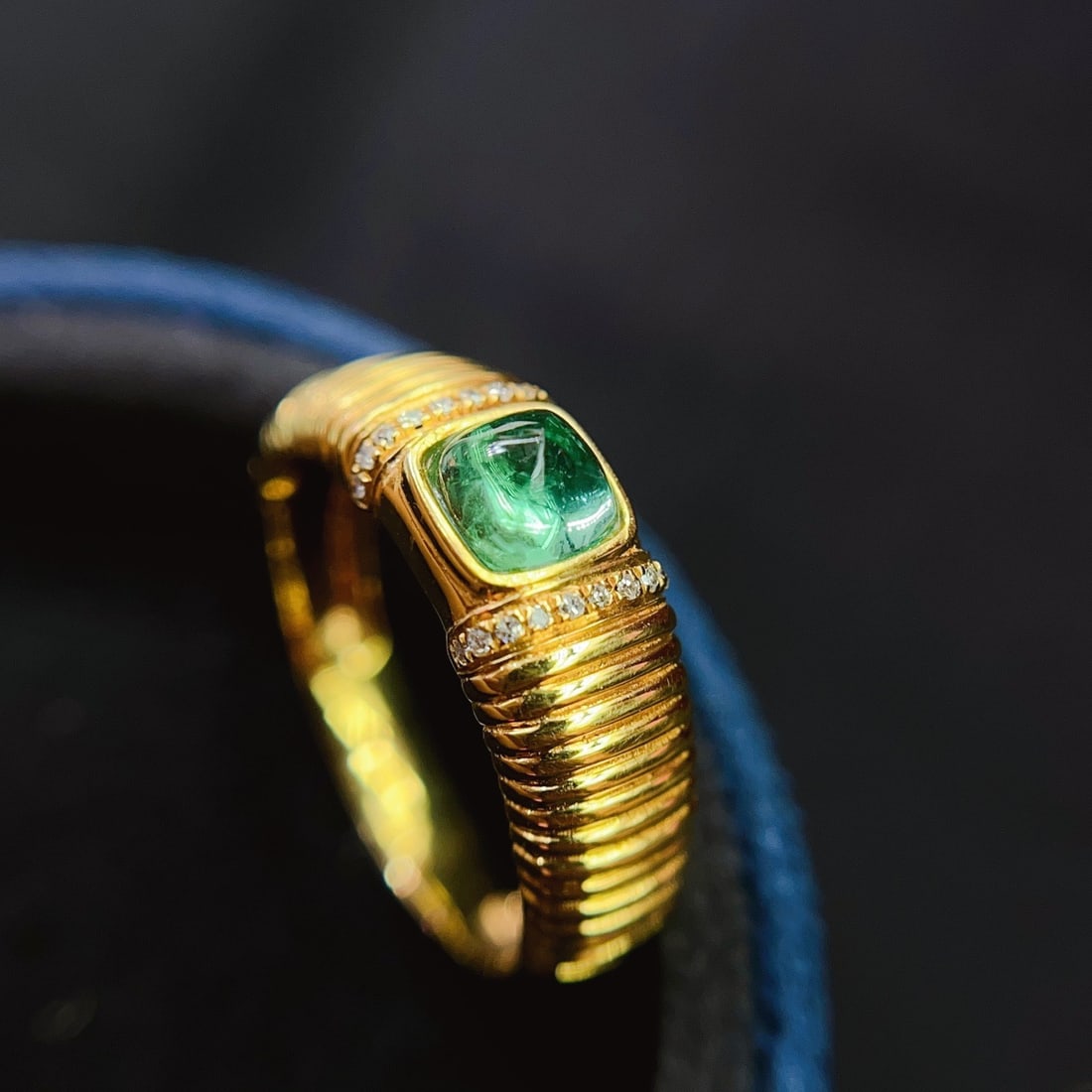 14k Gold 0.60 Ct Natural Emerald & Diamond Ring - 8