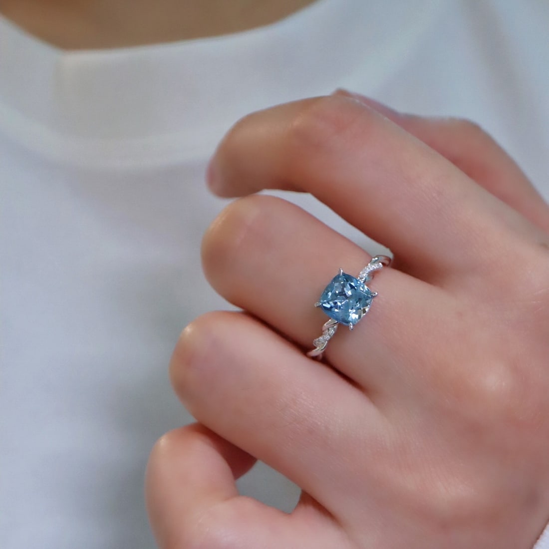 14k Gold 1.23 Ctw Natural Aquamarine & Diamond Ring - 5