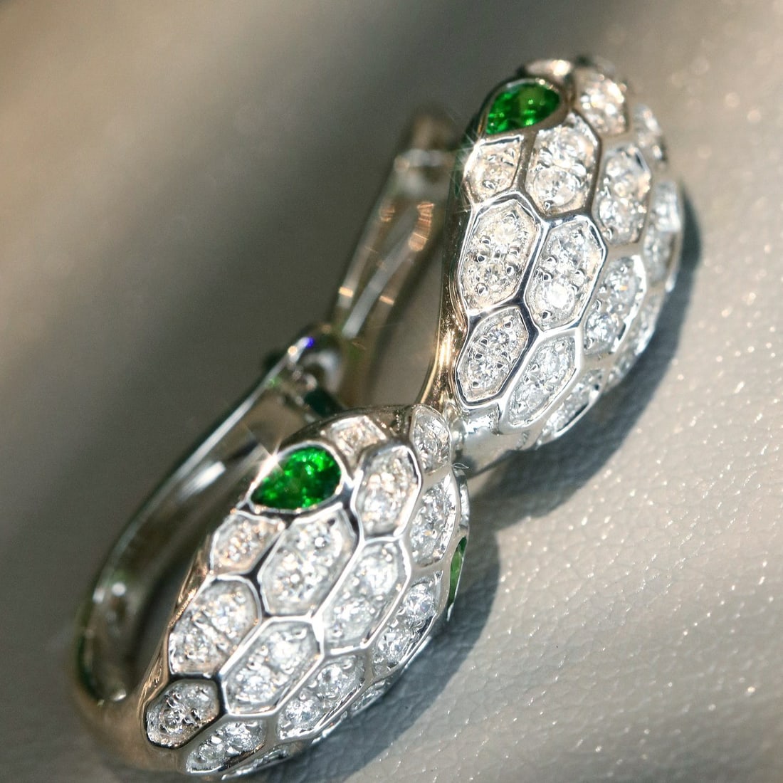 14k Gold 0.68 Ctw Natural Tsavorite & Diamond Earrings - 4