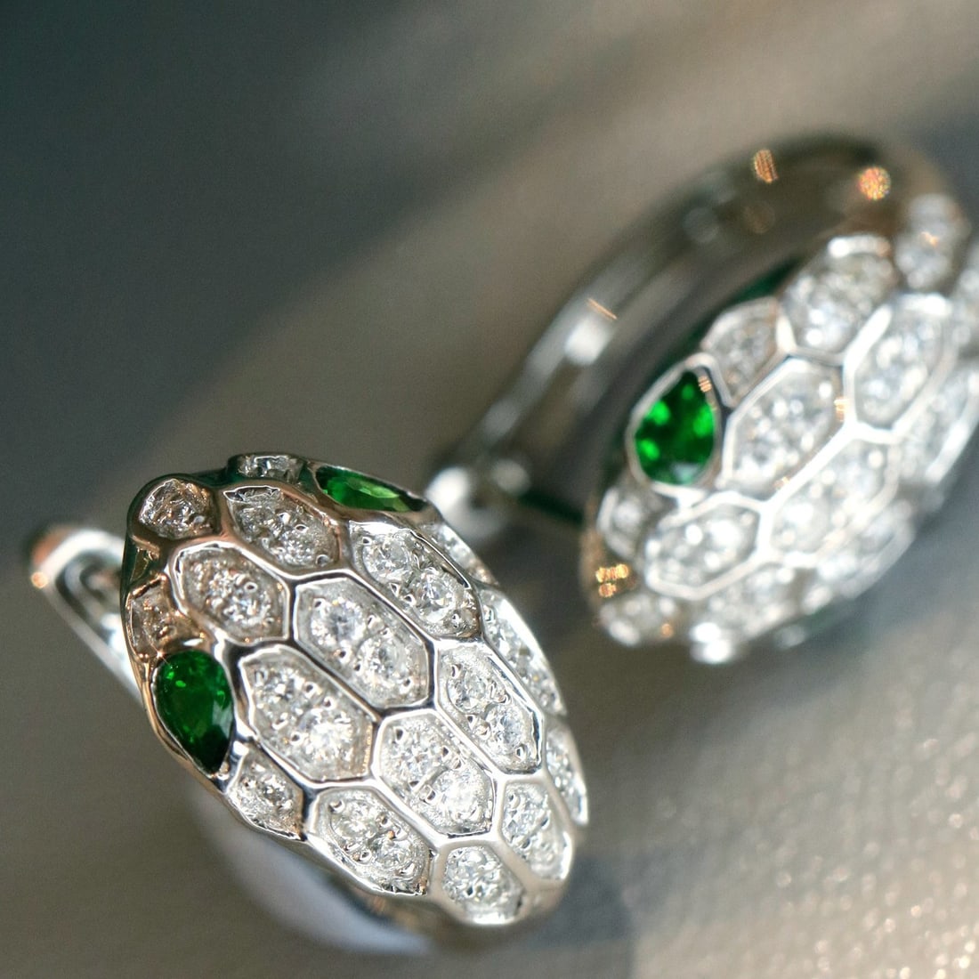 14k Gold 0.68 Ctw Natural Tsavorite & Diamond Earrings - 5