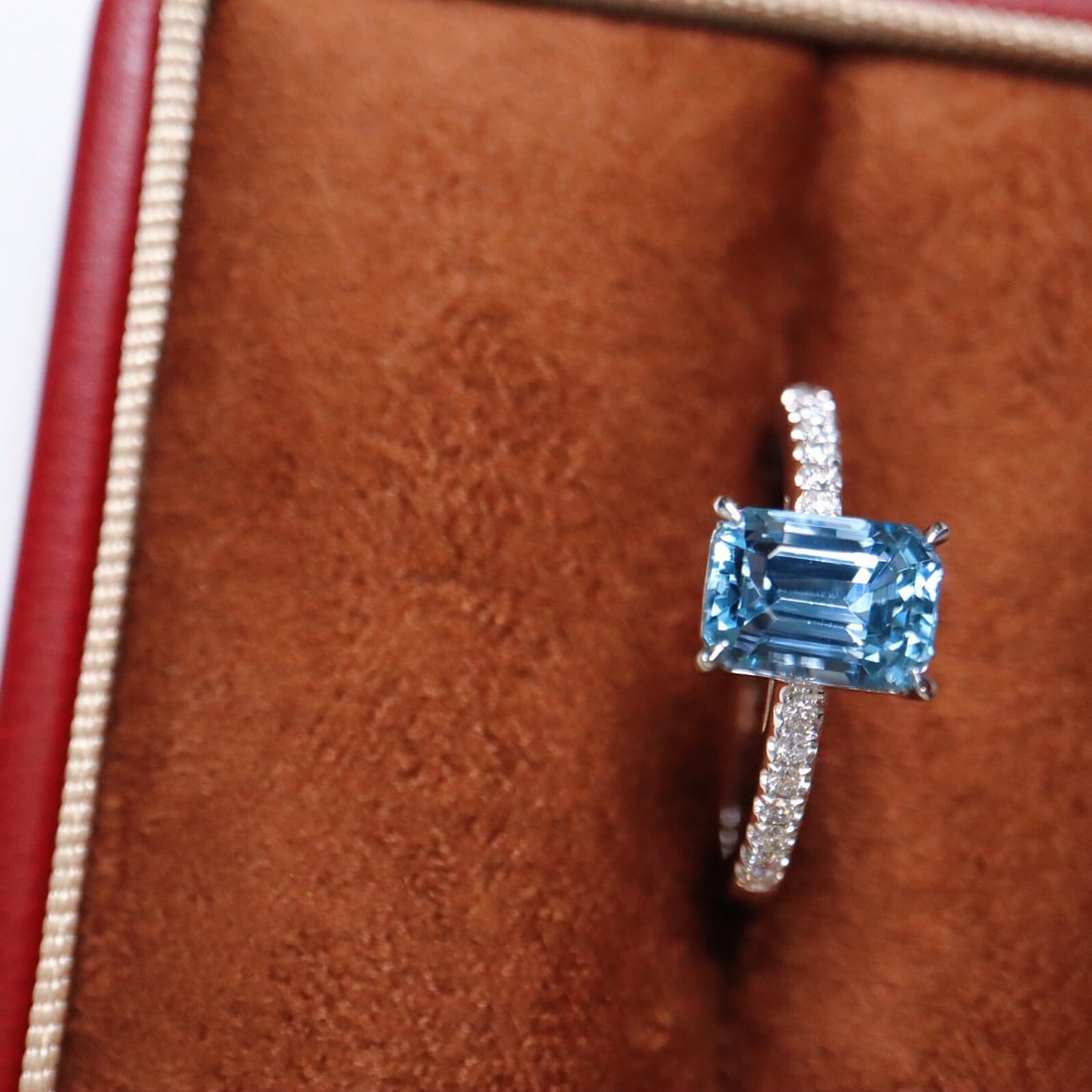 14k Gold 1.65 Ctw Natural Aquamarine & Diamond Ring - 4