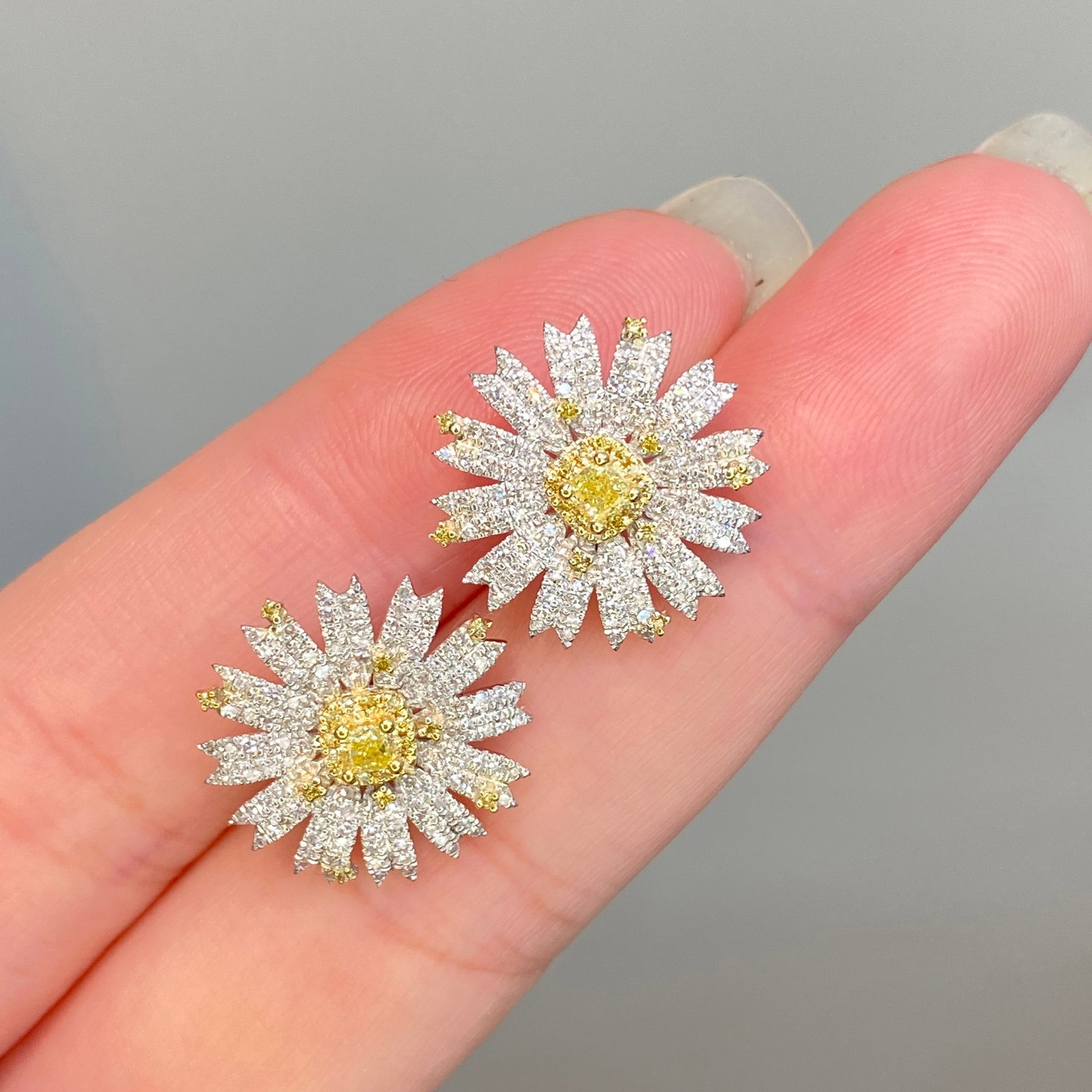 14k Gold 1.1 Ct Natural Color Diamond Earrings - 4
