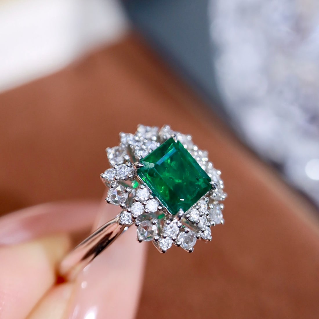 14k Gold 1.51 Ctw Vivid Green Natural Emerald & Diamond Ring - 7