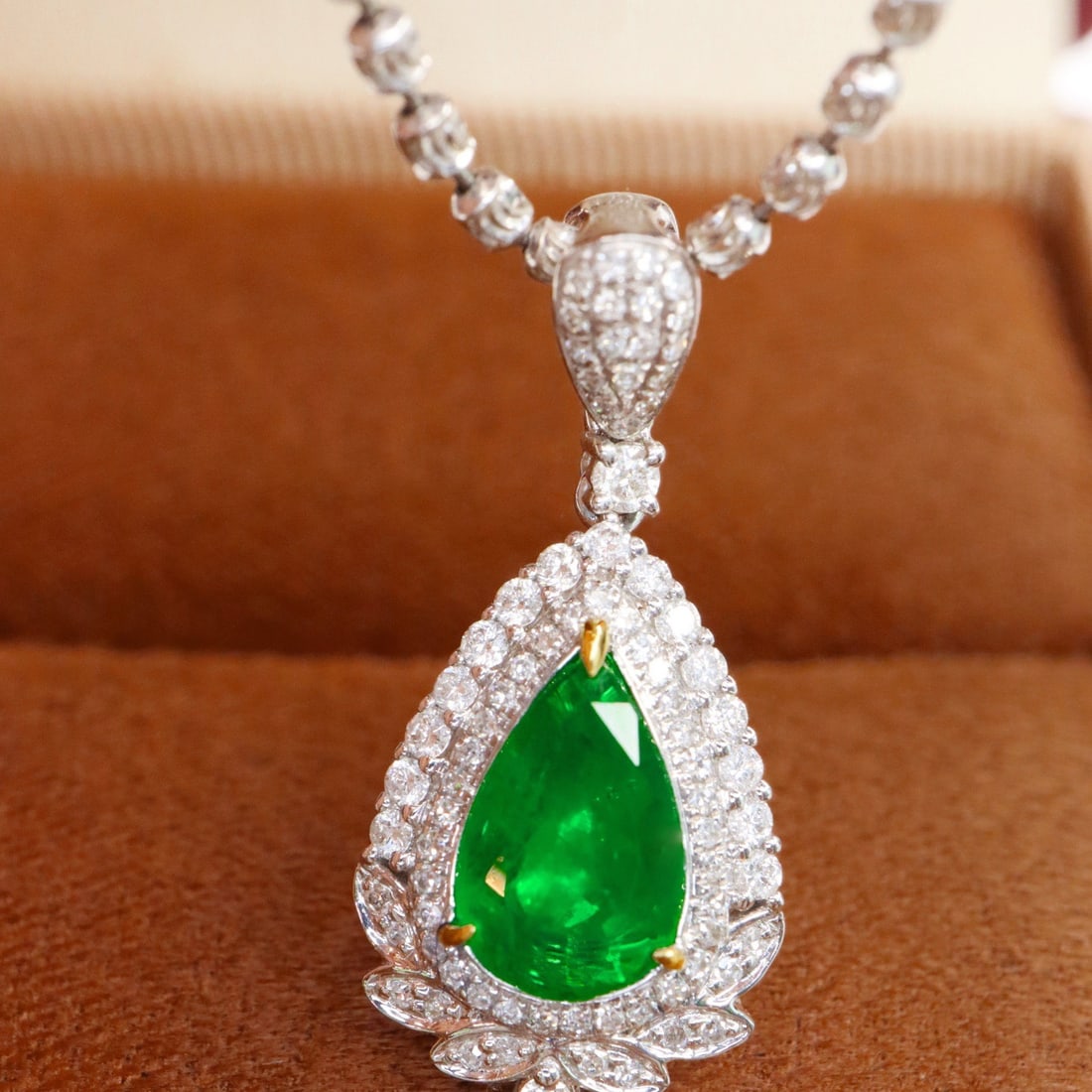 14k Gold 1.34 Ctw Vivid Green Natural Emerald & Diamond Pendant( Without Chain ) - 2