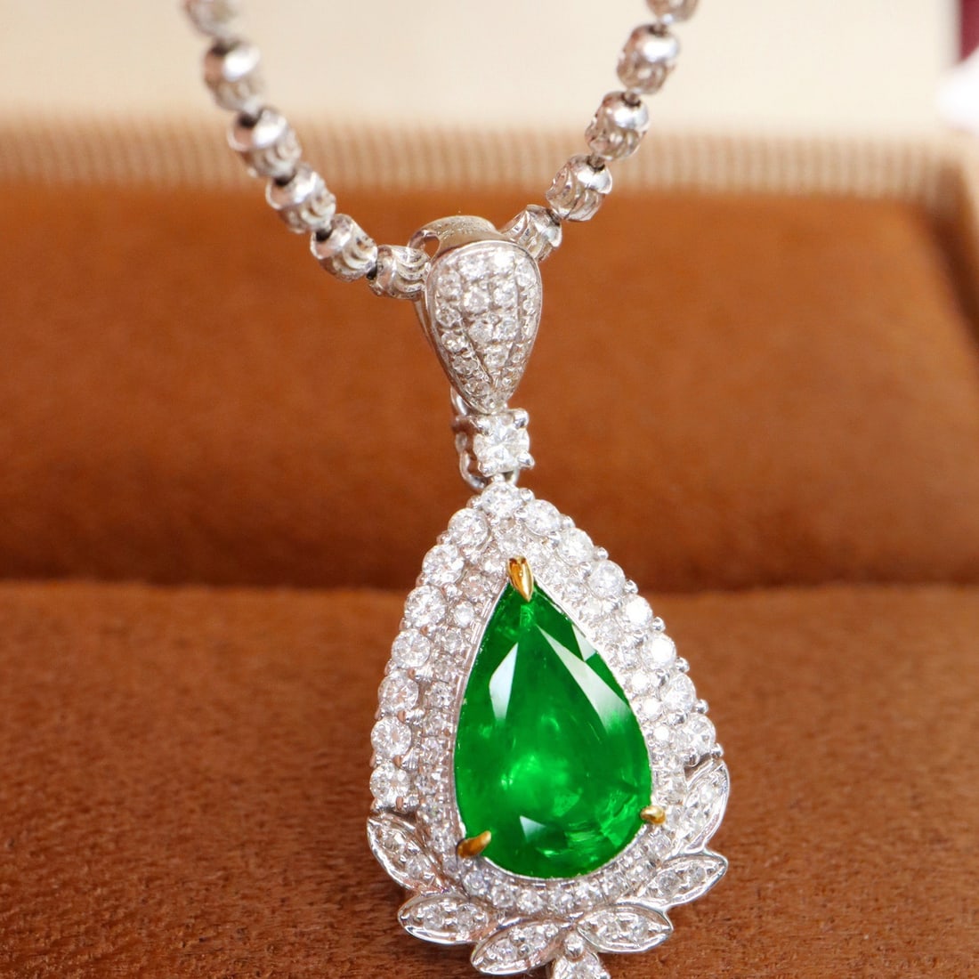 14k Gold 1.34 Ctw Vivid Green Natural Emerald & Diamond Pendant( Without Chain ) - 3
