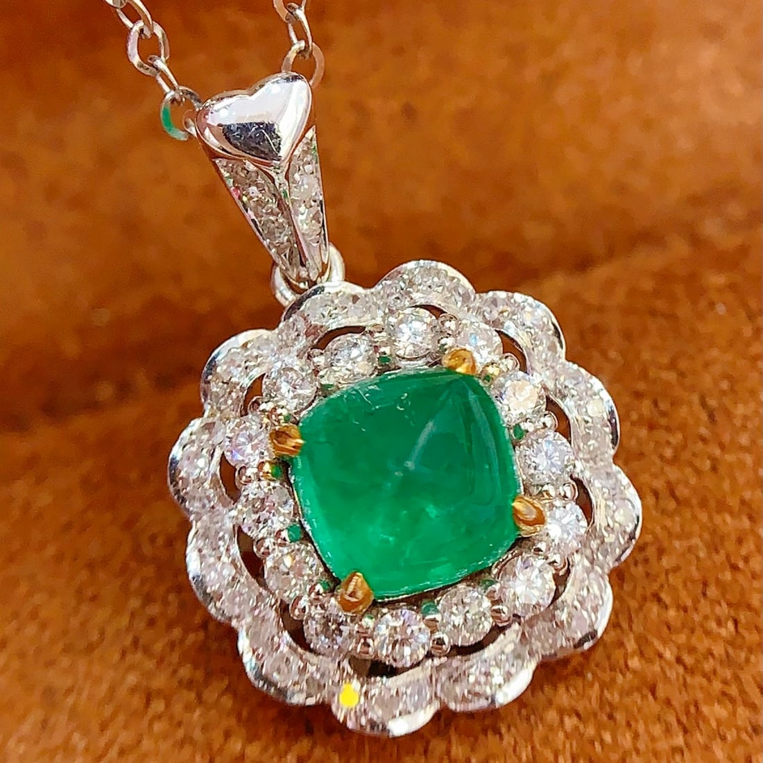 14k Gold 1.3 Ct Vivid Green Natural Emerald & Diamond Pendant( Without Chain ) - 3