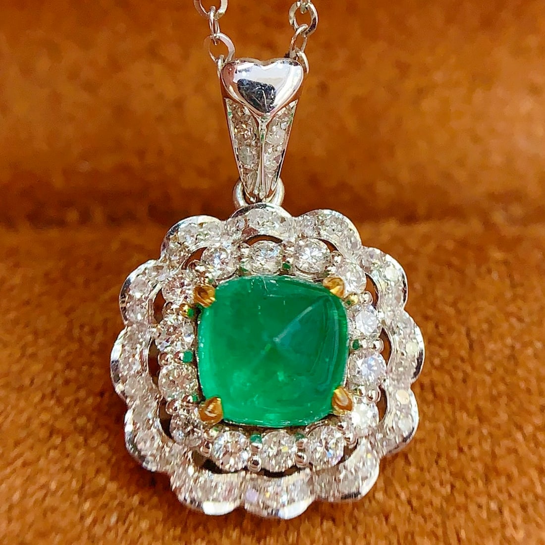 14k Gold 1.3 Ct Vivid Green Natural Emerald & Diamond Pendant( Without Chain ) - 4