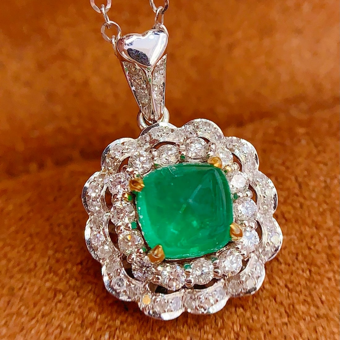 14k Gold 1.3 Ct Vivid Green Natural Emerald & Diamond Pendant( Without Chain ) - 5
