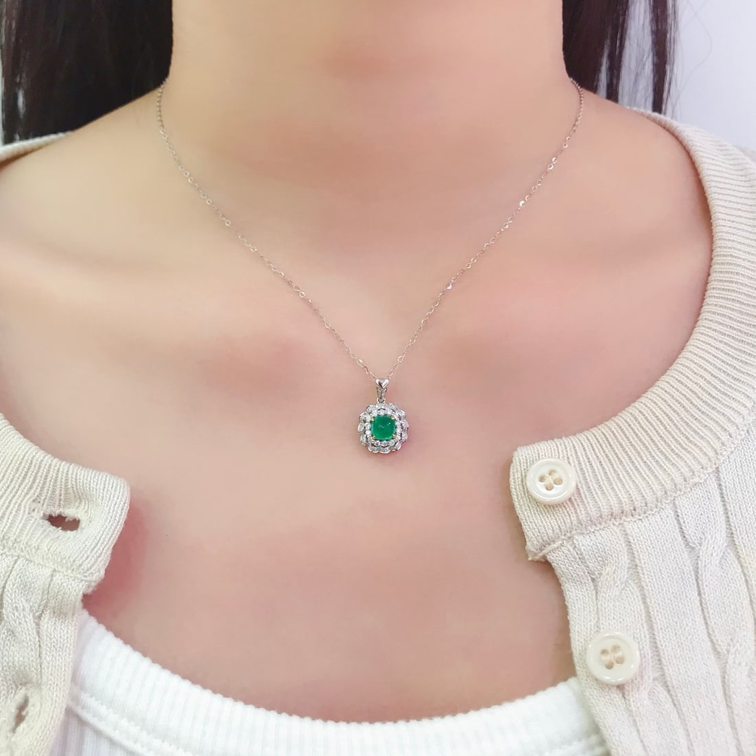 14k Gold 1.3 Ct Vivid Green Natural Emerald & Diamond Pendant( Without Chain ) - 6