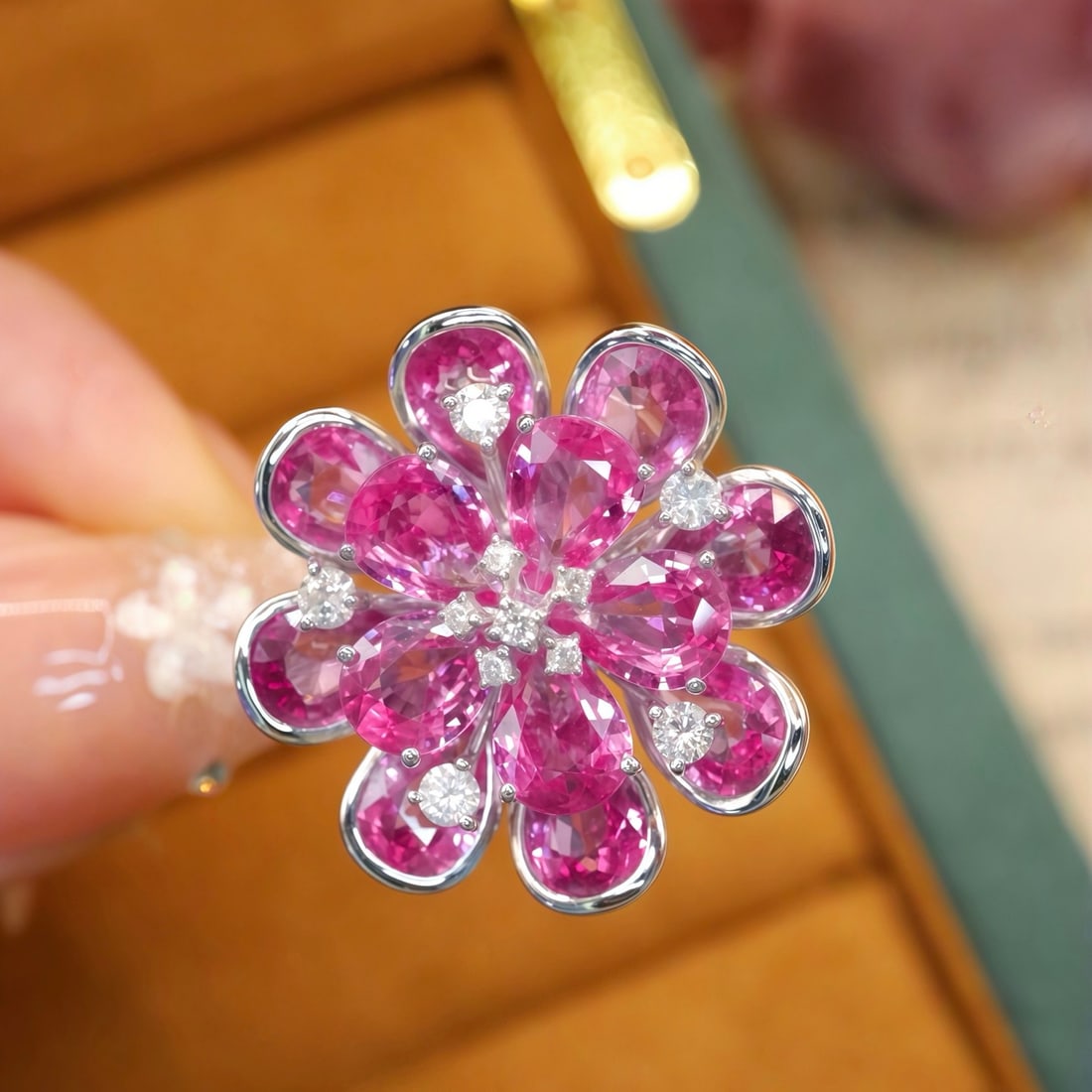 14k Gold 10.59 Ctw Natural Padparadscha Sapphire & Diamond Ring - 5