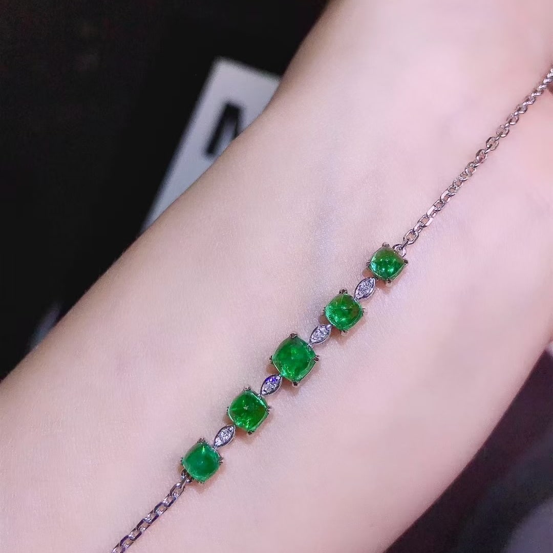 14k Gold 1.8 Ct Natural Emerald & Diamond Bracelet - 3