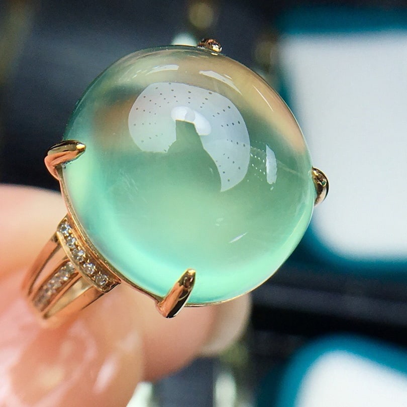 14k Gold 13.5 Ct Natural Prehnite & Diamond Ring - 2