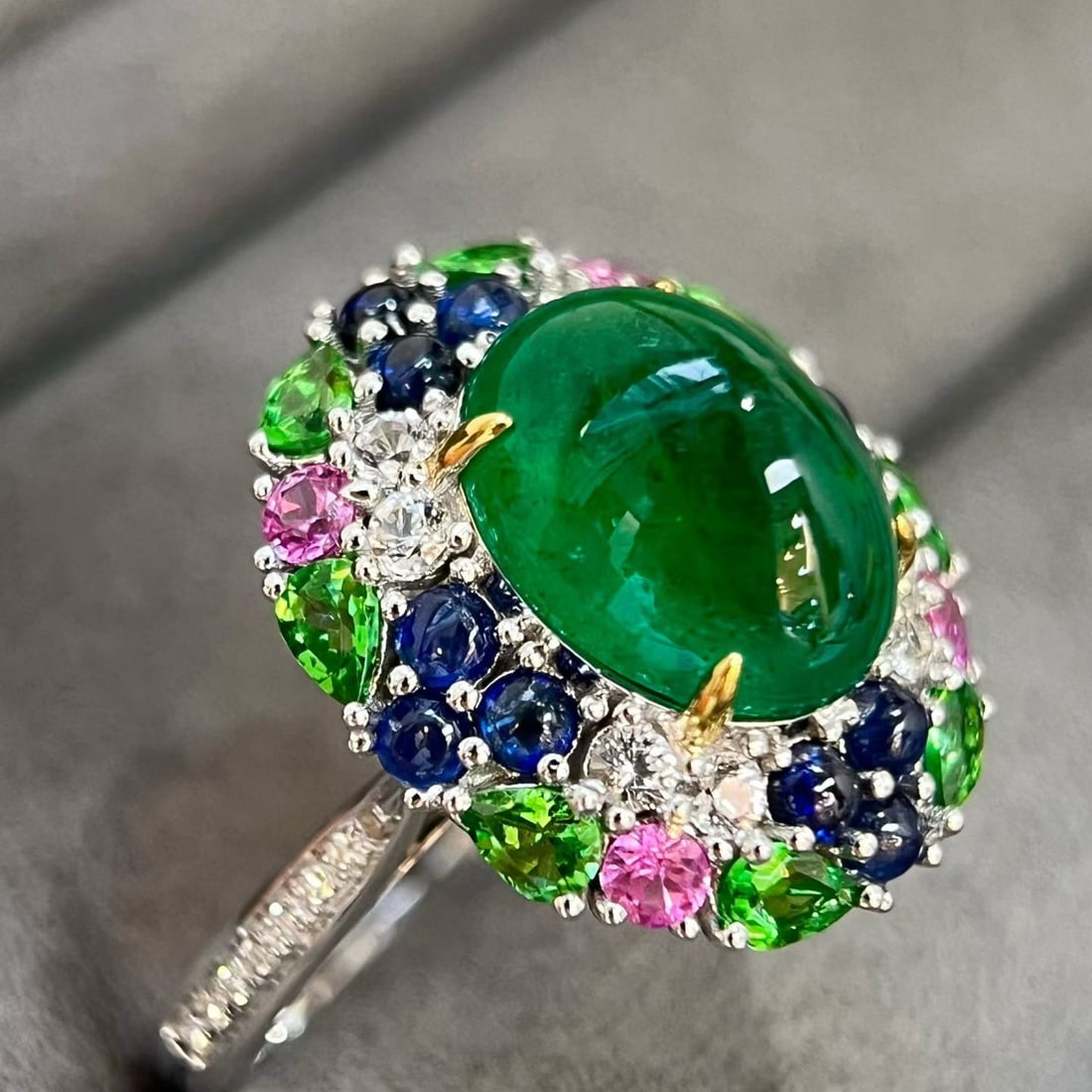 14k Gold 4.65 Ctw Vivid Green Natural Emerald & Diamond Ring/pendant( Without Chain ) - 2