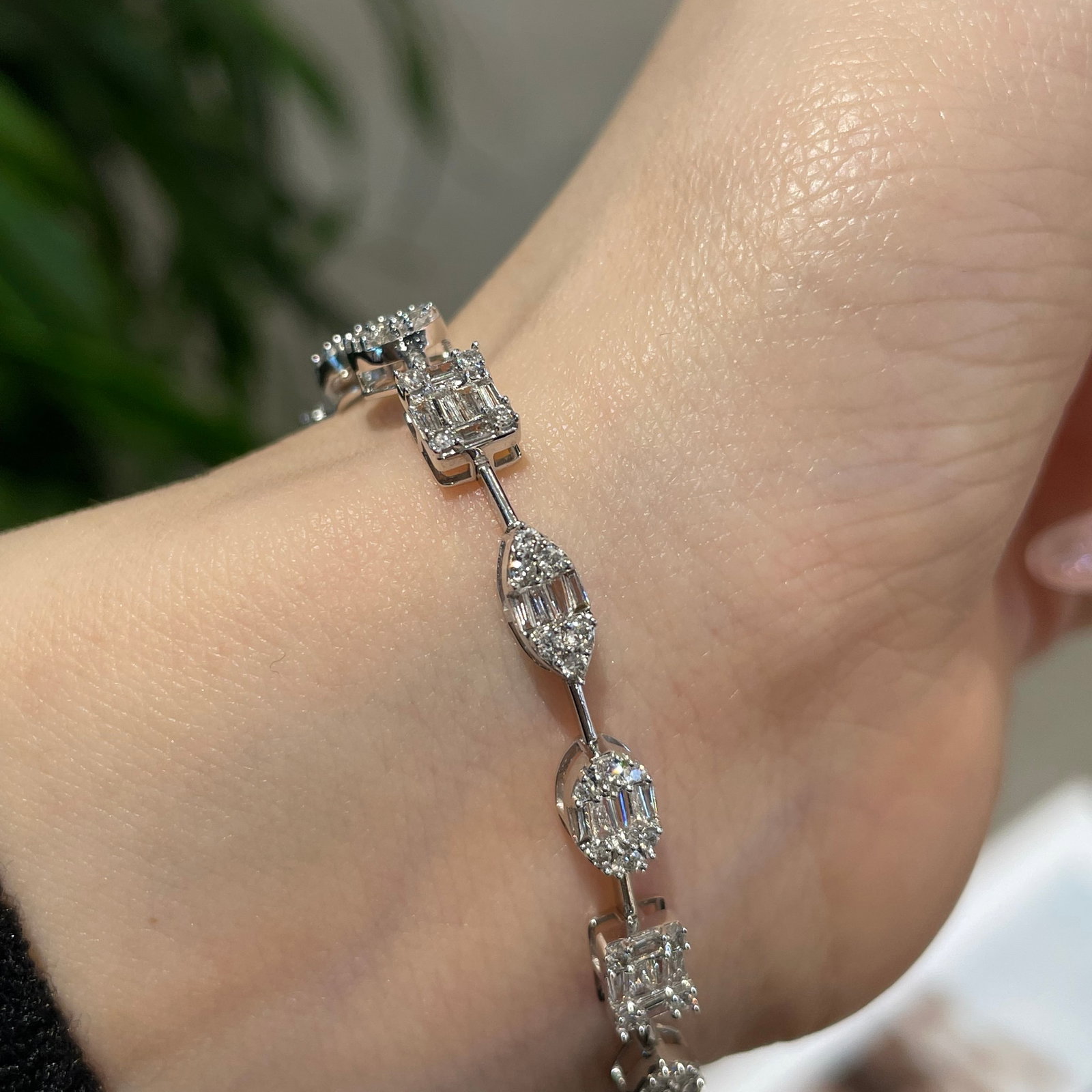 14k Gold 1.80 Ct Natural H Diamond Bracelet - 2