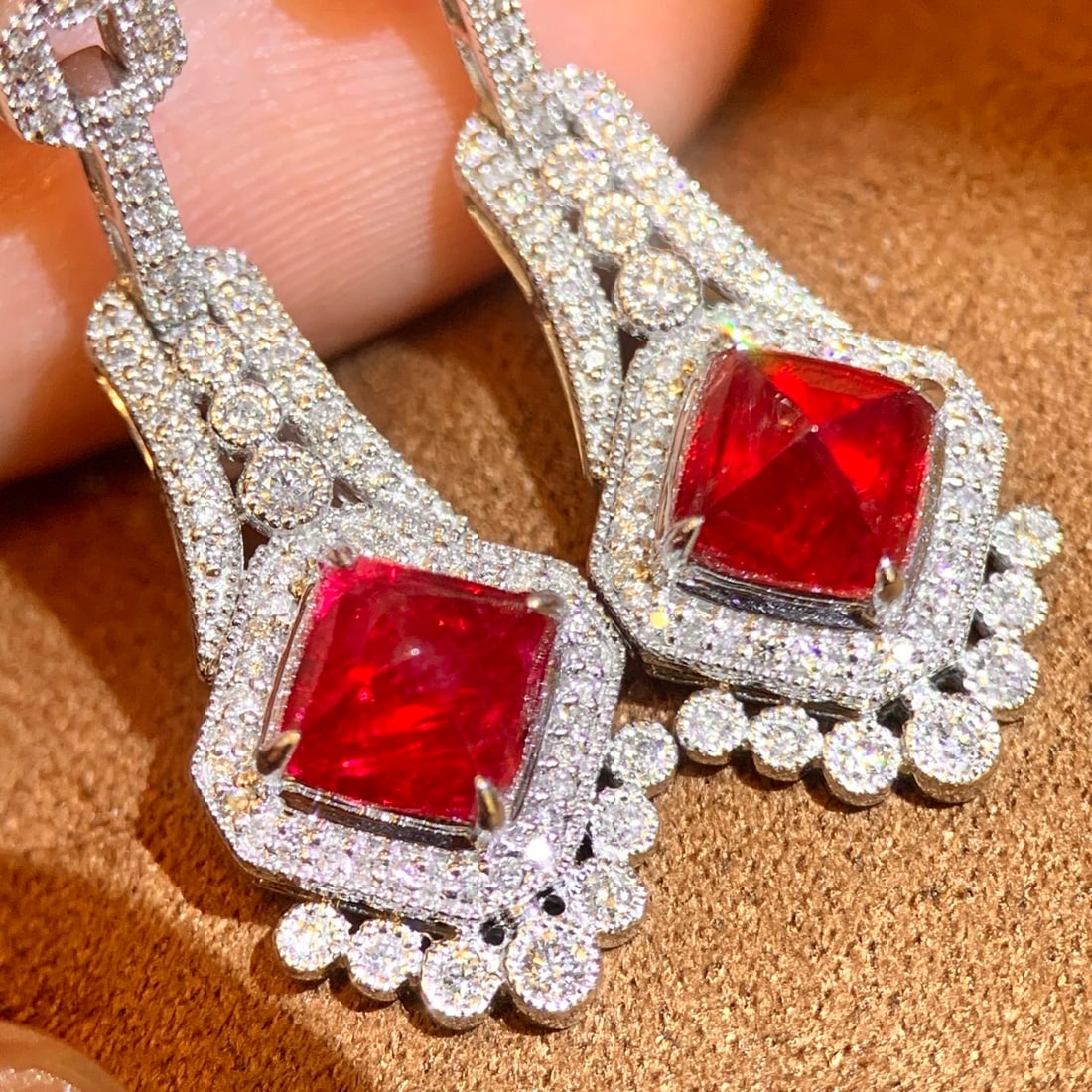 14k Gold 2.5 Ct Natural Spinel & Diamond Earrings - 4