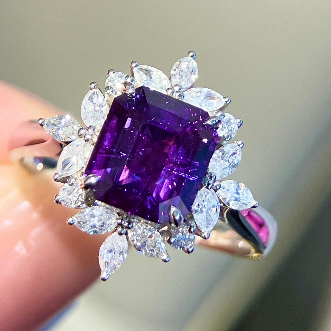 14k Gold 3.15 Ctw Natural Sapphire & Diamond Ring - 6