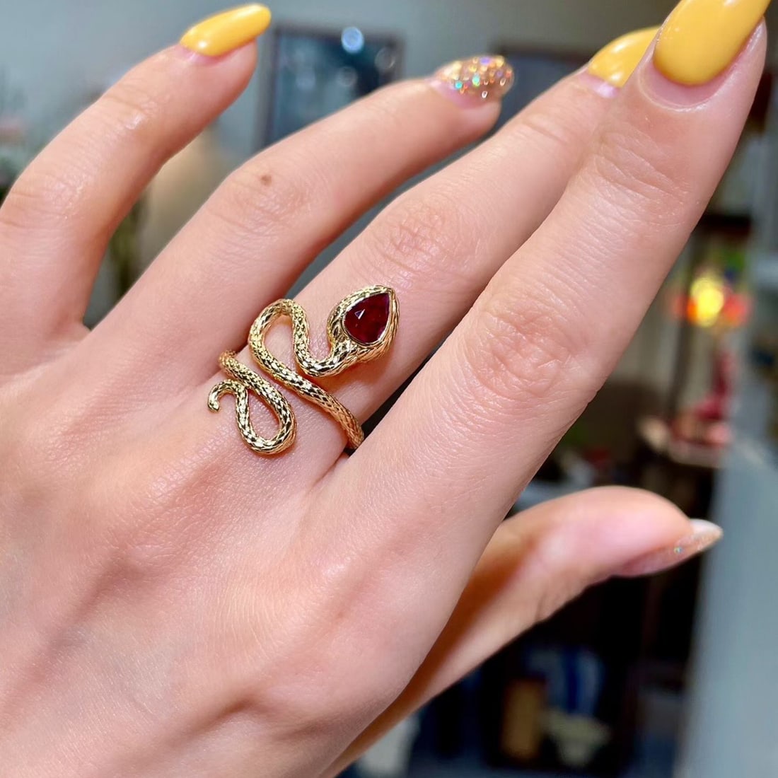 14k Gold 0.70 Ct Natural Ruby & Snake Ring - 4