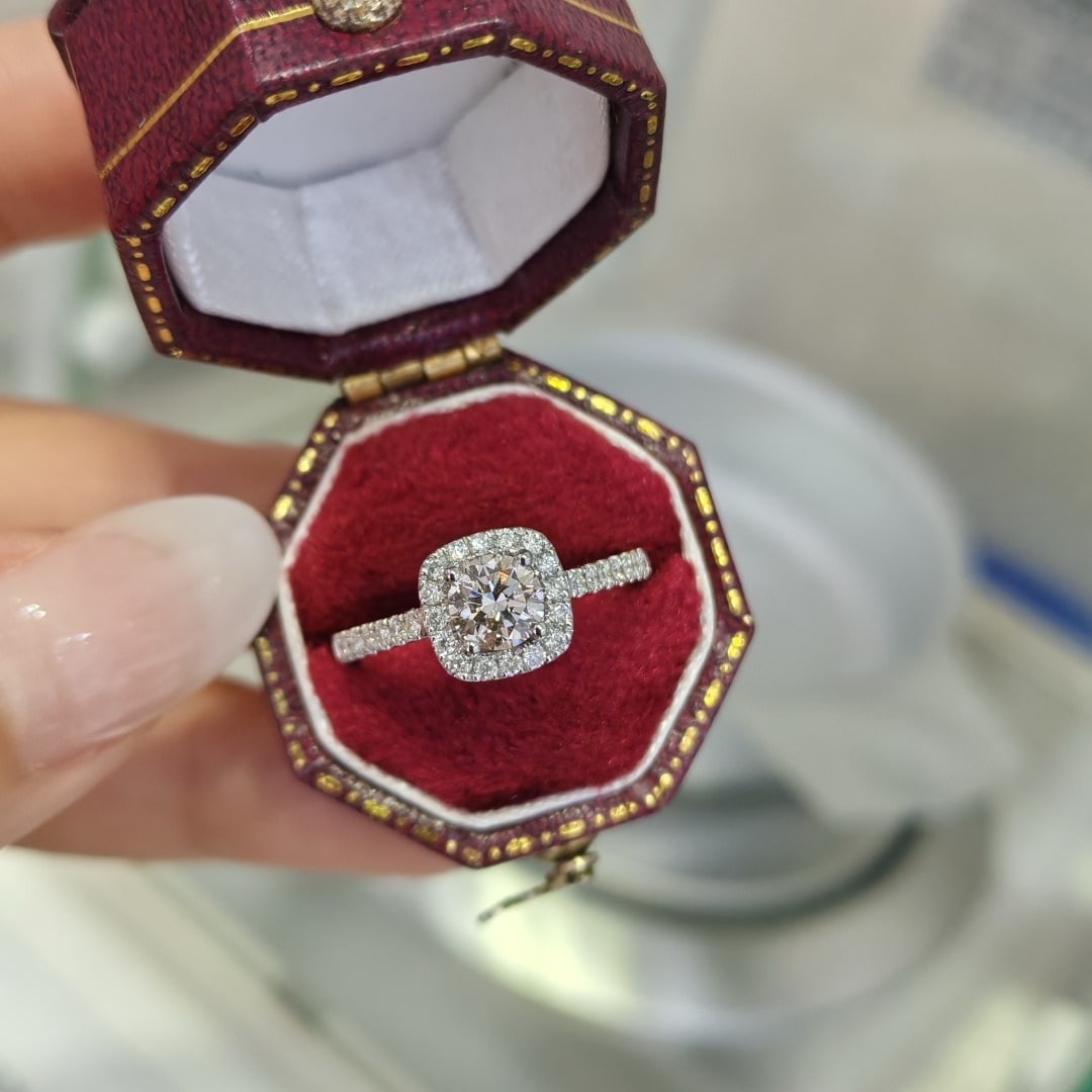14k Gold 0.76 Ctw Natural H Diamond Ring - 2
