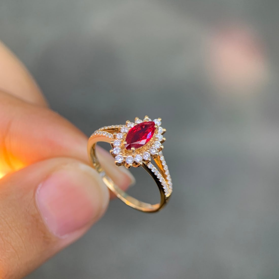 14k Gold 0.90 Ctw Natural Ruby & Diamond Ring - 5
