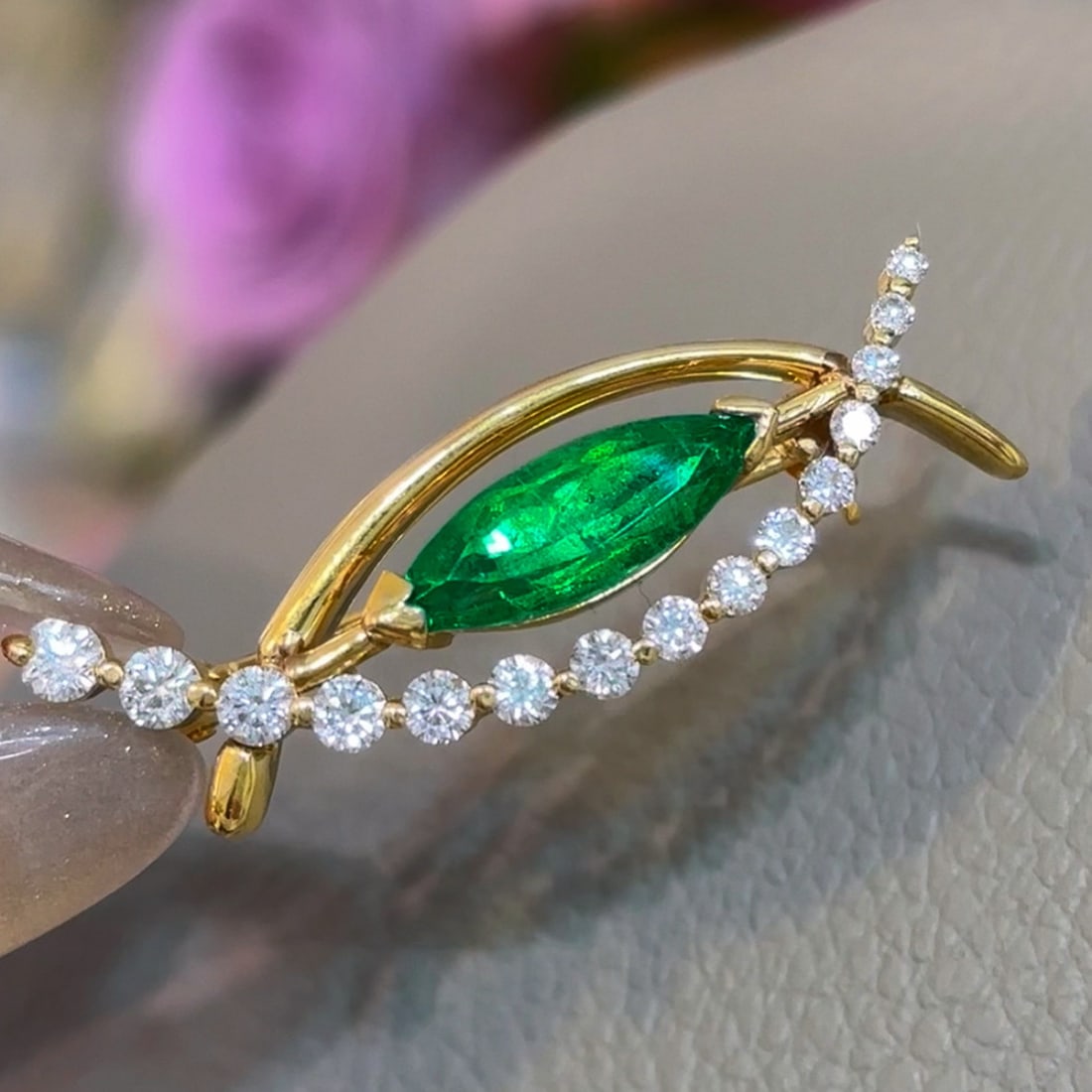 14k Gold 1.79 Ctw Vivid Green Natural Emerald & Diamond Brooch/pendant( Without Chain ) - 3