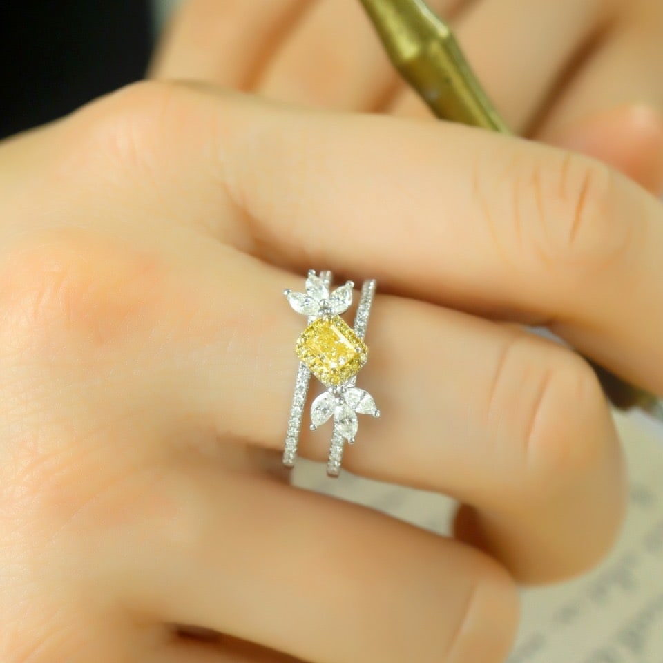 14k Gold 0.89 Ctw Natural Yellow Diamond & Diamond Ring - 5