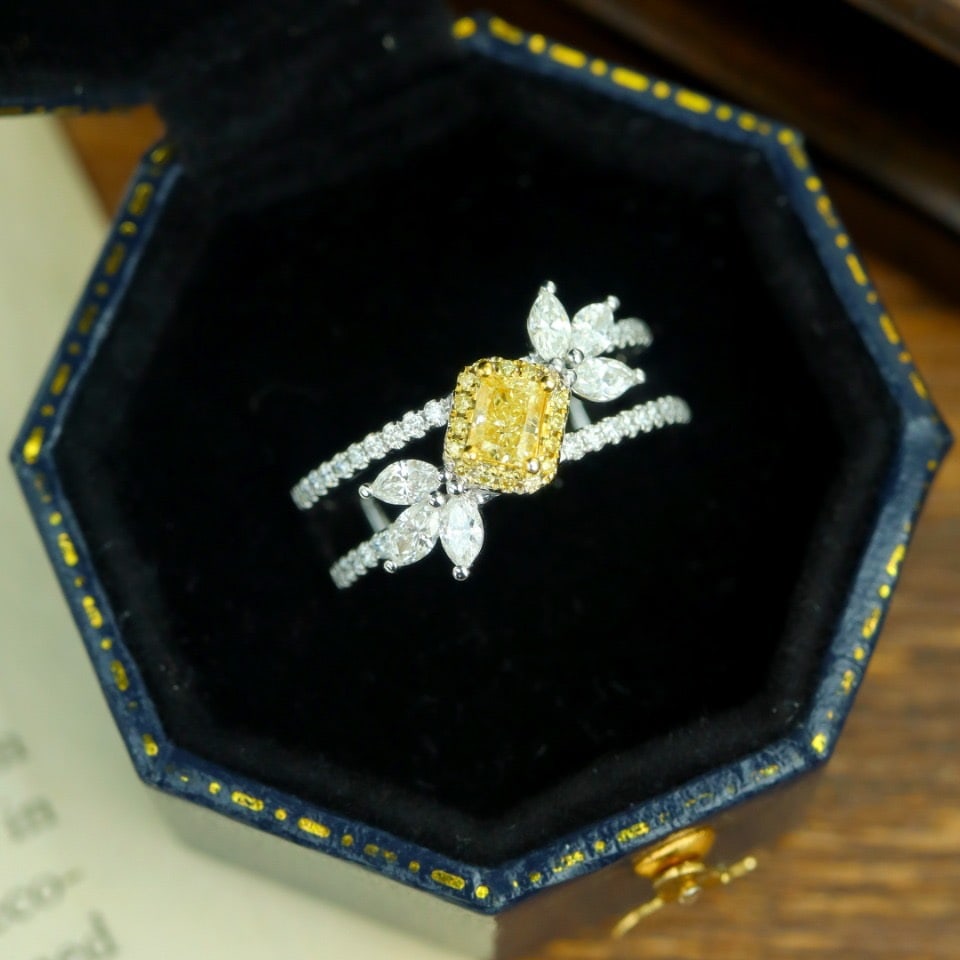 14k Gold 0.89 Ctw Natural Yellow Diamond & Diamond Ring - 6
