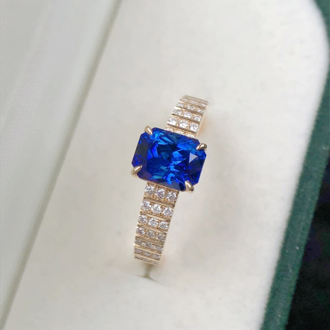 14k Gold 2.08 Ctw Natural Sapphire & Diamond Ring - 5