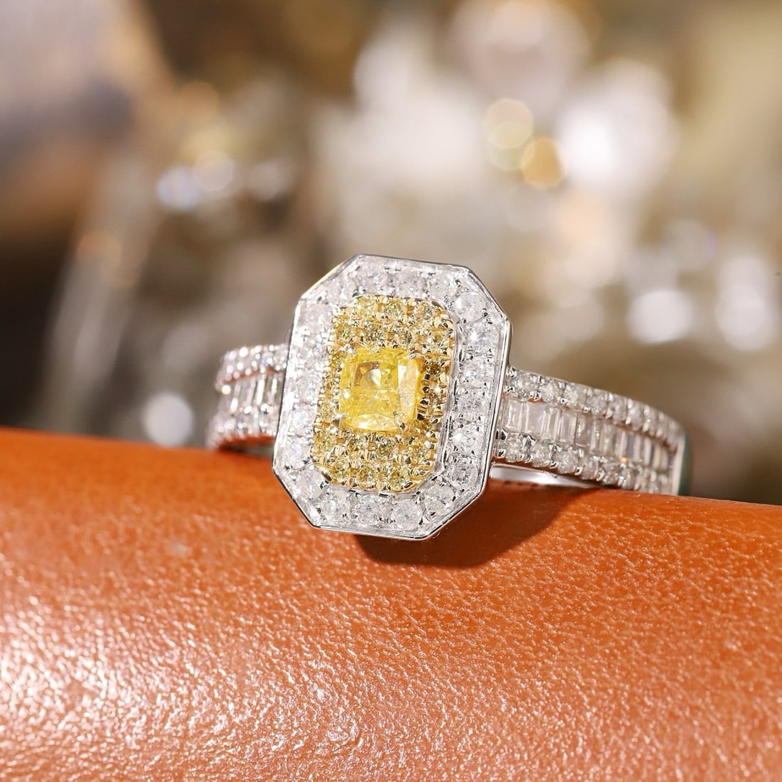 14k Gold 0.87 Ctw Natural Yellow Diamond & Diamond Ring - 2