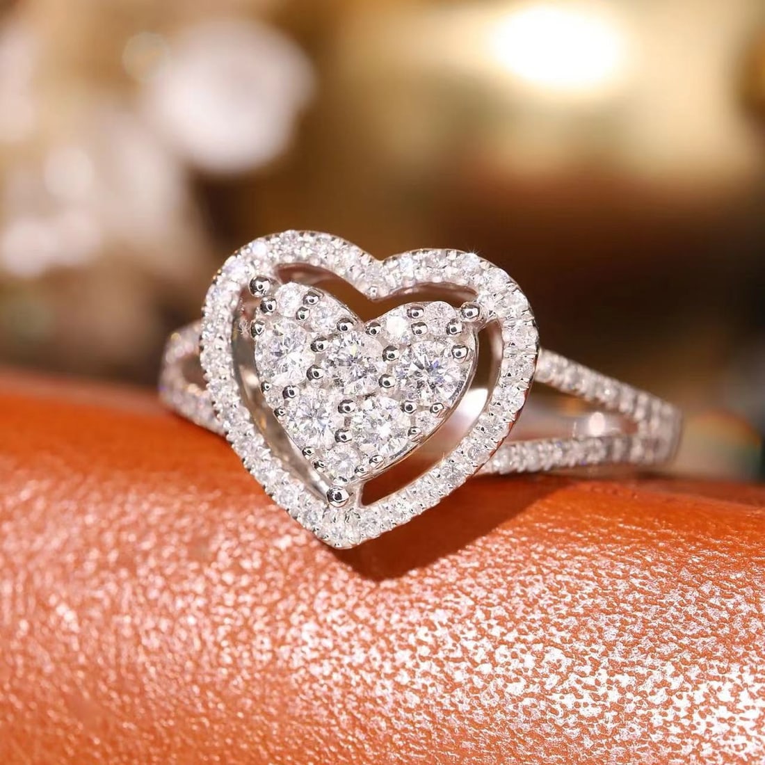 14k Gold 0.75 Ct Natural H Diamond Ring - 4