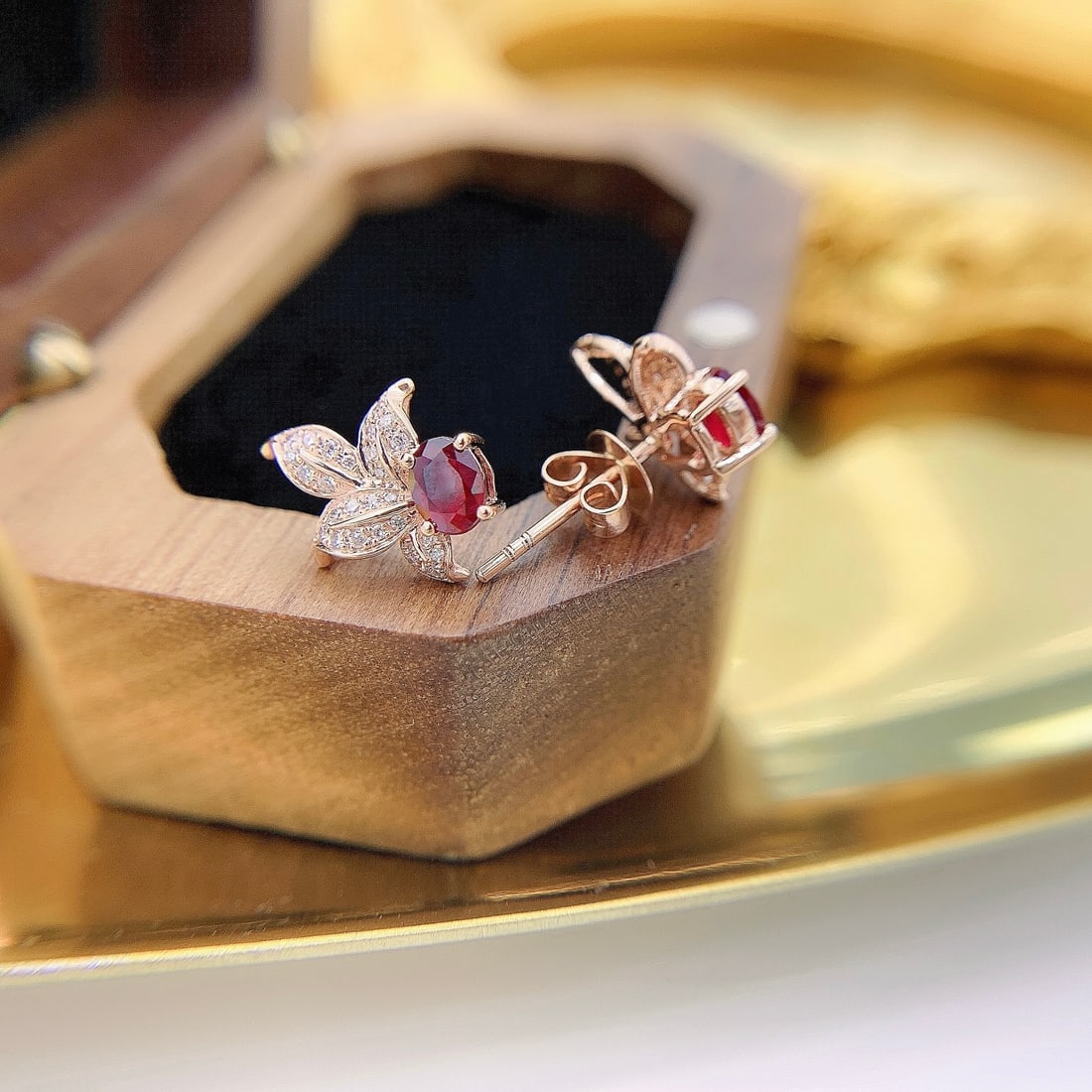 14k Gold 0.60 Ctw Natural Ruby & Diamond Earrings - 3
