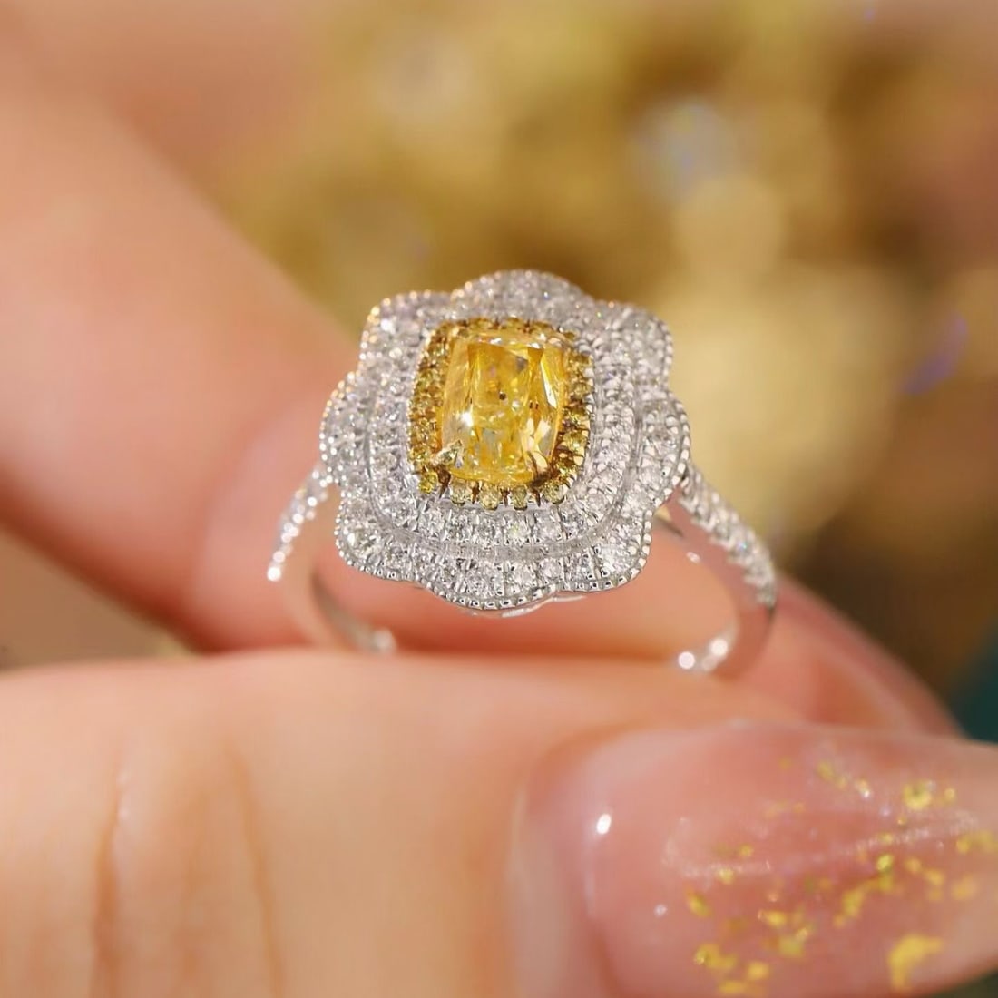 14k Gold 1.55 Ctw Natural Yellow Diamond & Diamond Ring - 3