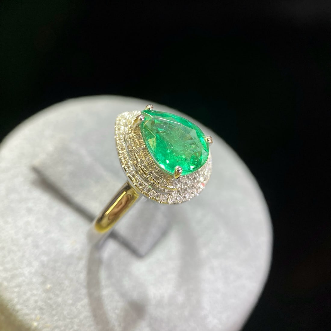 14k Gold 1.37 Ct Natural Emerald & Diamond Ring - 2