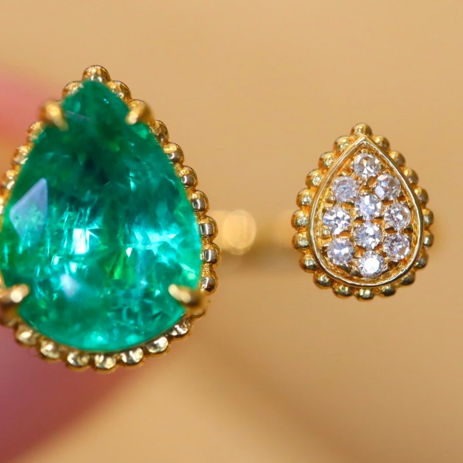 14k Gold 1.96 Ct Natural Emerald & Diamond Ring - 4