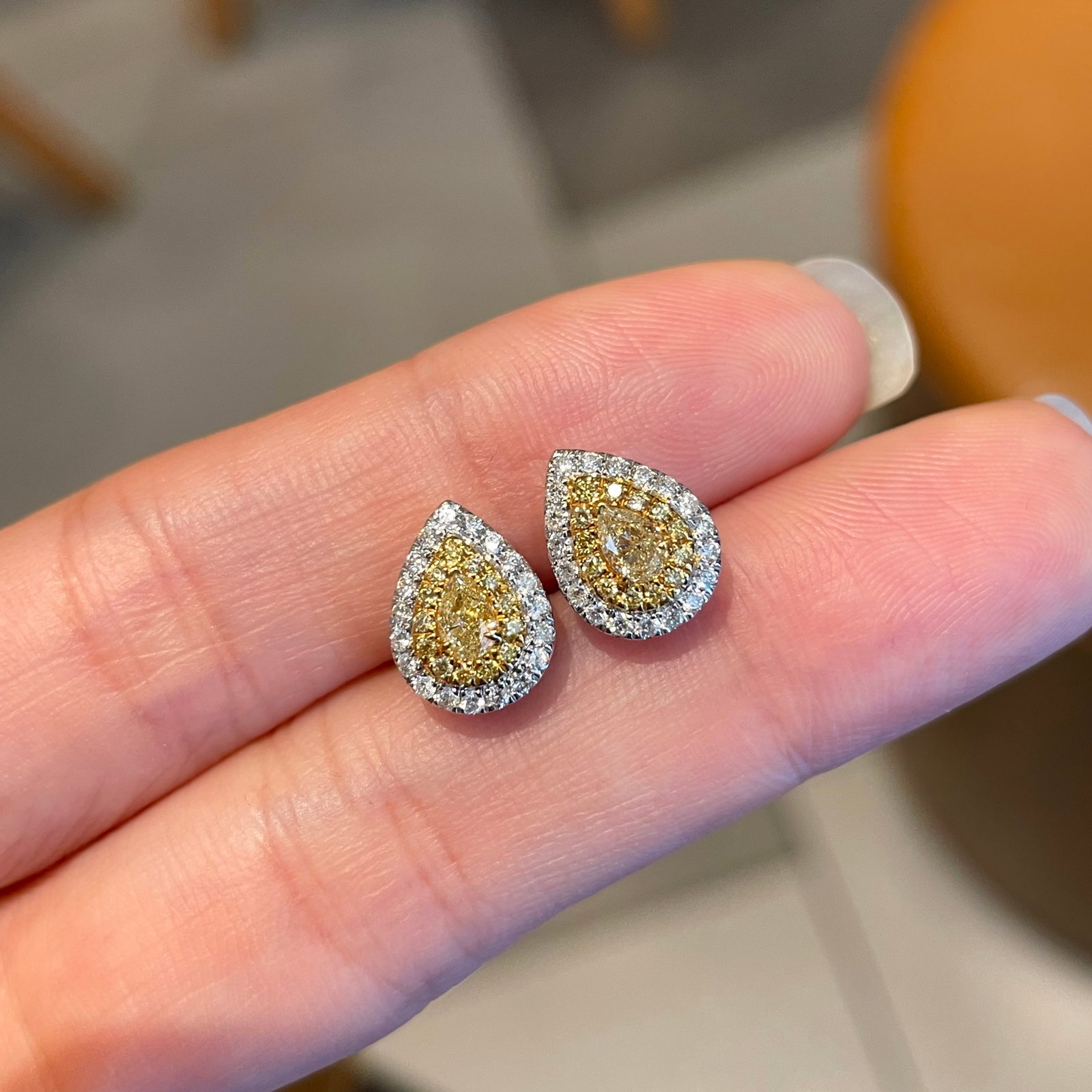 14k Gold 0.62 Ct Natural H Diamond Earrings - 8