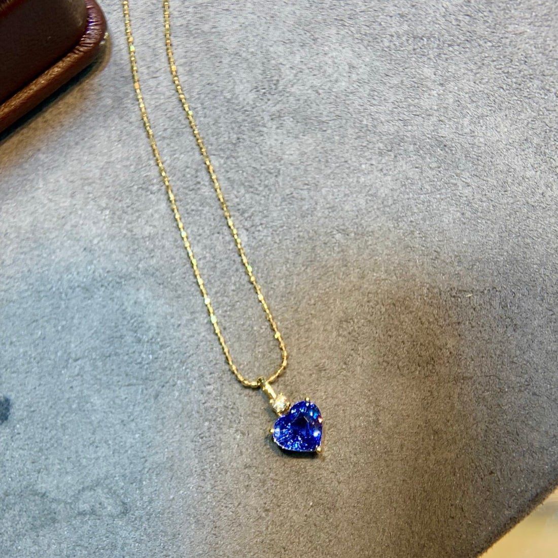 14k Gold 1.34 Ctw Natural Sapphire & Diamond Pendant( Without Chain ) - 4