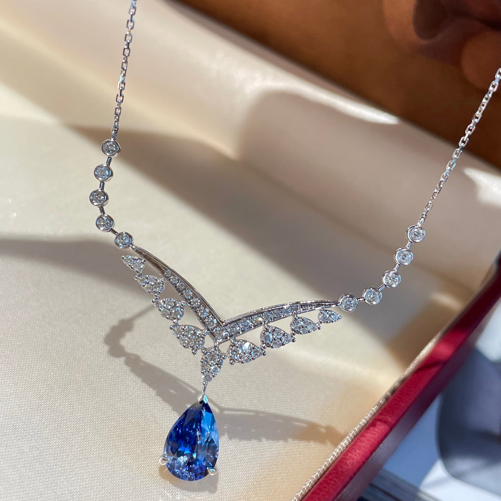 14k Gold 1.55 Ct Natural Sapphire & Diamond Necklace - 7