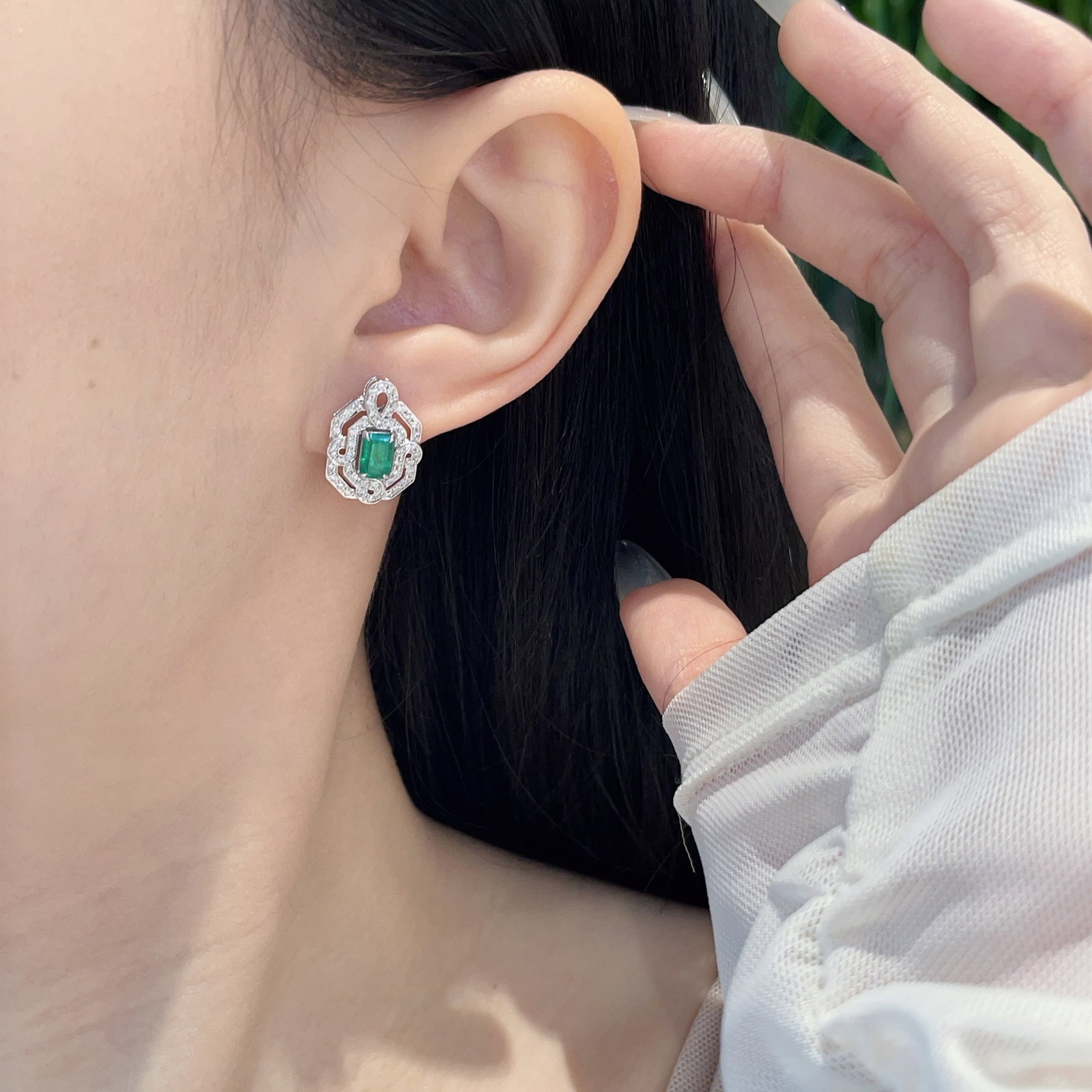 14k Gold 1.3 Ct Vivid Green Natural Emerald & Diamond Earrings - 7