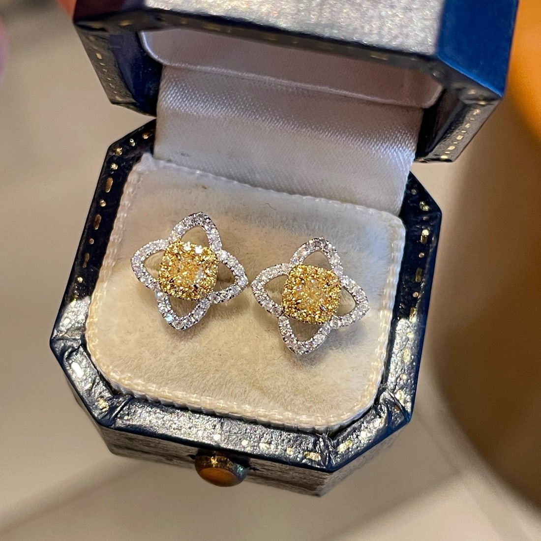 14k Gold 0.5 Ct Natural Color Diamond Earrings - 4