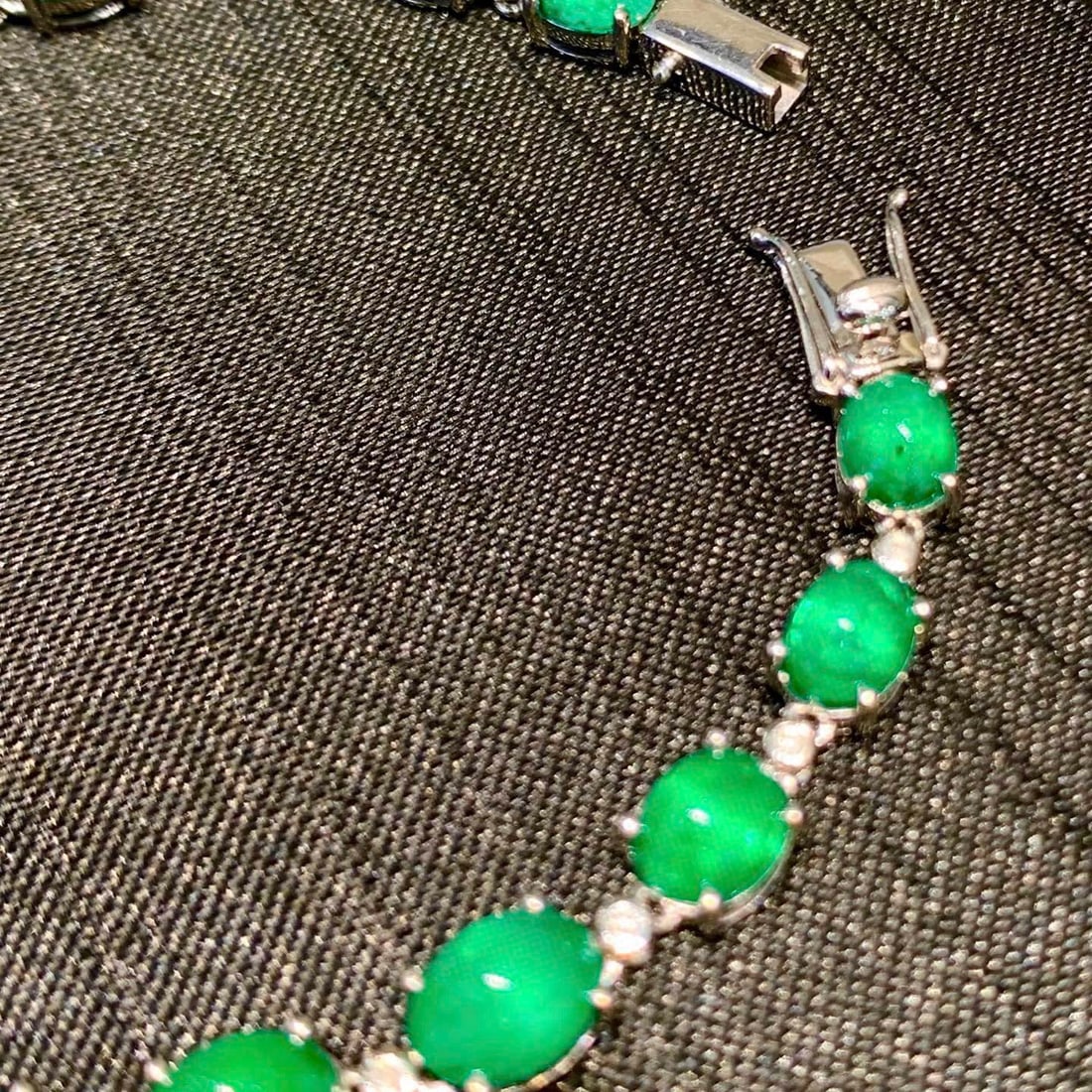 14k Gold 16 Ct Natural Emerald & Diamond Bracelet - 4